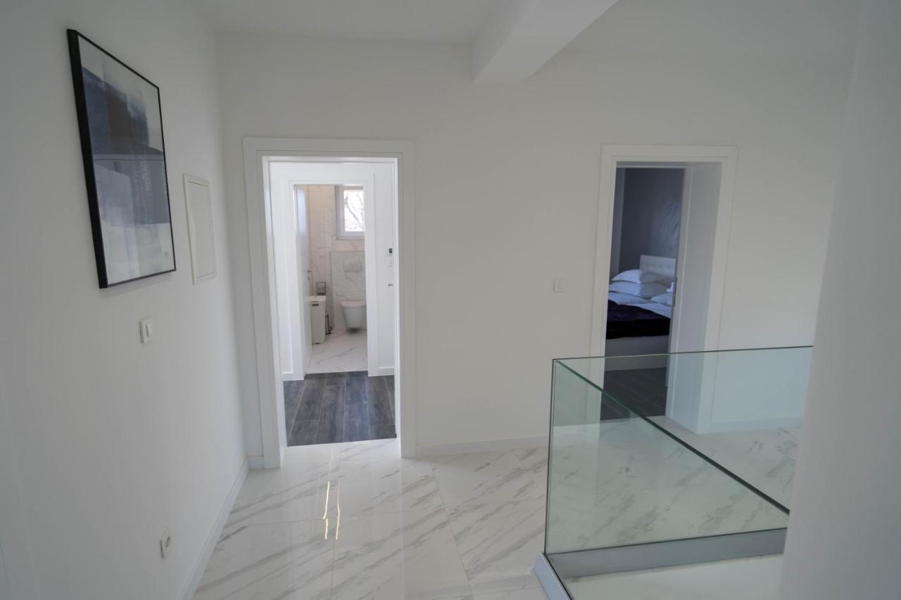Villa Lukrecia Donji Proložac Exterior foto